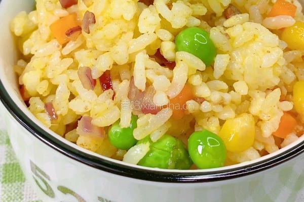 金黄鹅肝炒饭的做法图解1
