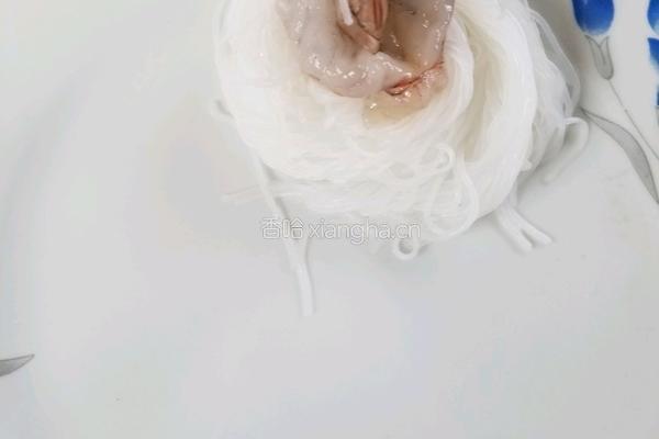 蒜蓉大虾粉丝的做法图解3