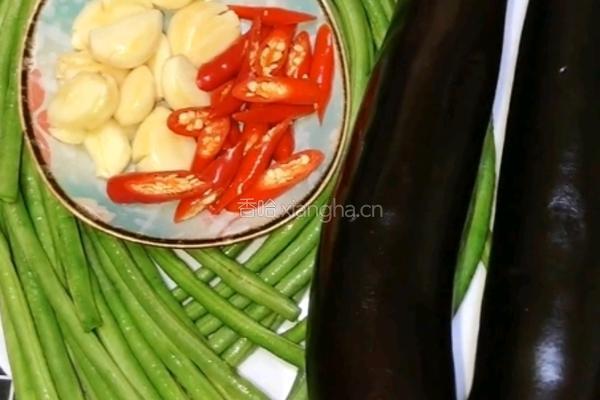 豆角烧茄子的做法图解1
