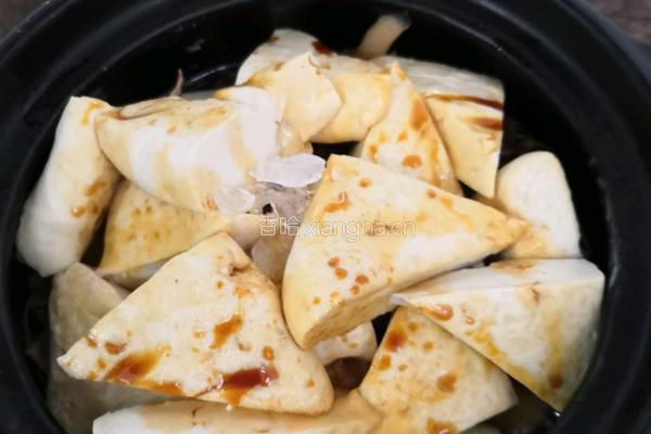 鱿鱼豆干煲的做法图解7