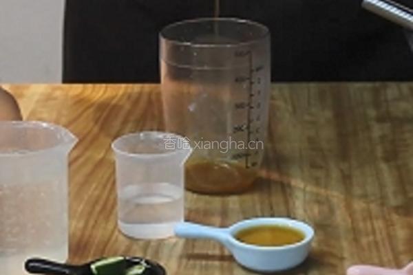 蜜汁苏打的做法图解1
