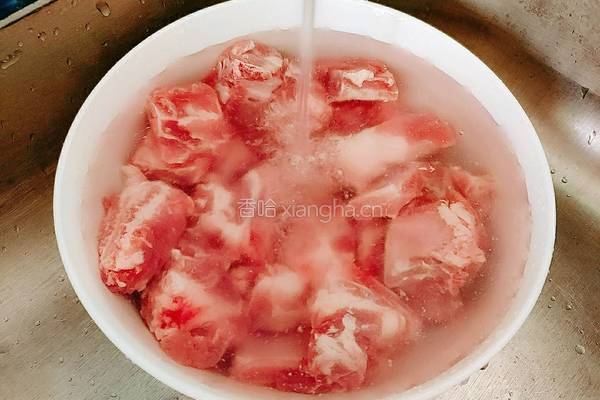 糖醋排骨的做法图解3
