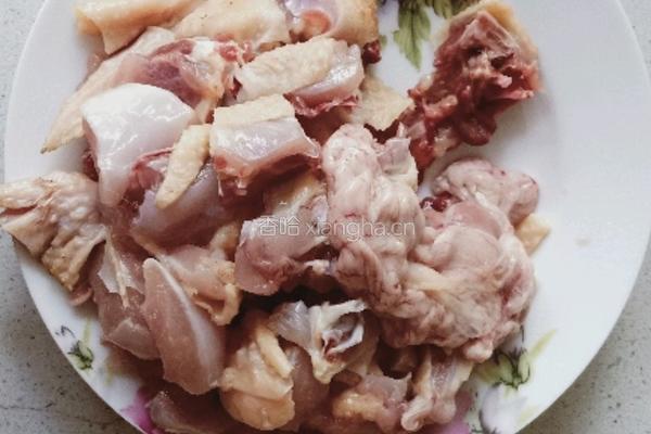 麦豆土鸡肉焖饭的做法图解1