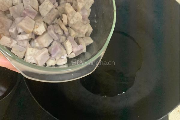 椰汁芡实香芋煲的做法图解4