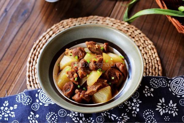 牛肉炖白萝卜的做法图解12