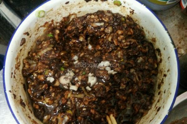 自制香菇酱也可作为香菇肉馅包饺子的做法图解5