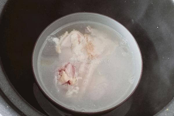 老母鸡蒸天麻的做法图解3