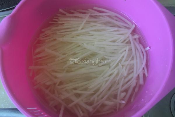 清炒土豆丝的做法图解1