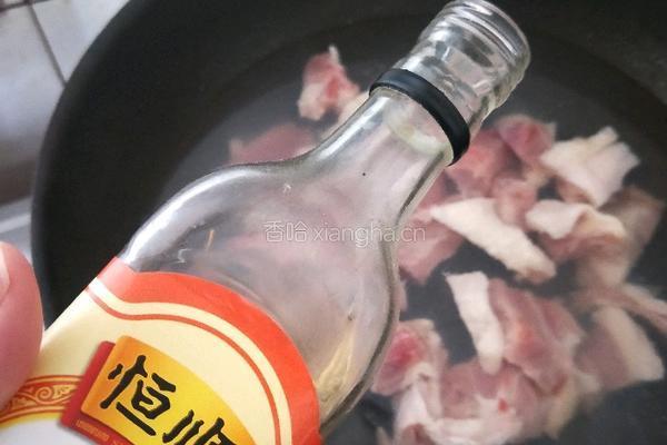 啤酒鸭的做法图解1