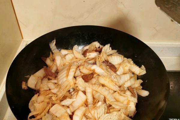 白菜炖肉的做法图解2