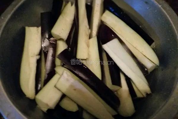 茄角之恋的做法图解1
