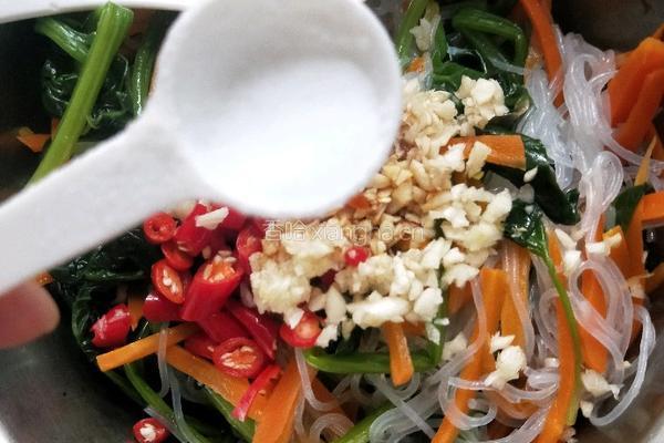 菠菜拌粉丝的做法图解10