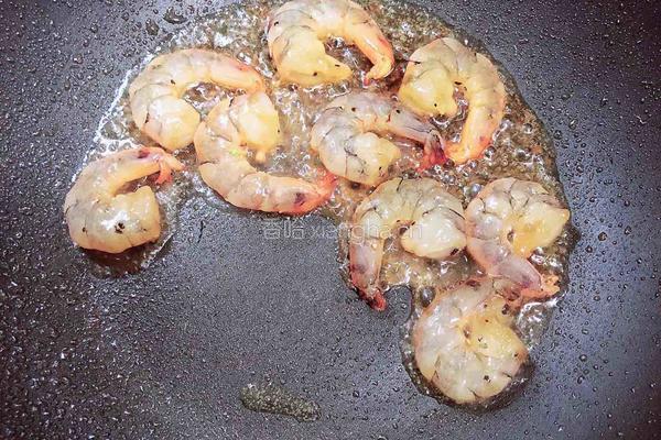 菠萝虾仁炒饭的做法图解8