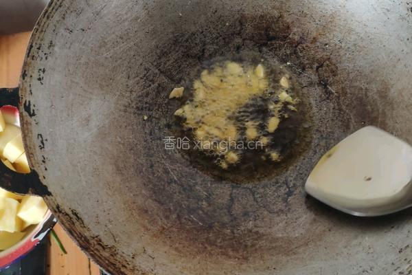 土豆炖鸡腿的做法图解4