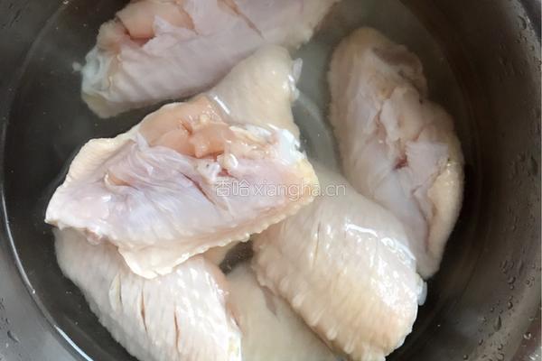 翅中土豆烧鸡蛋的做法图解1