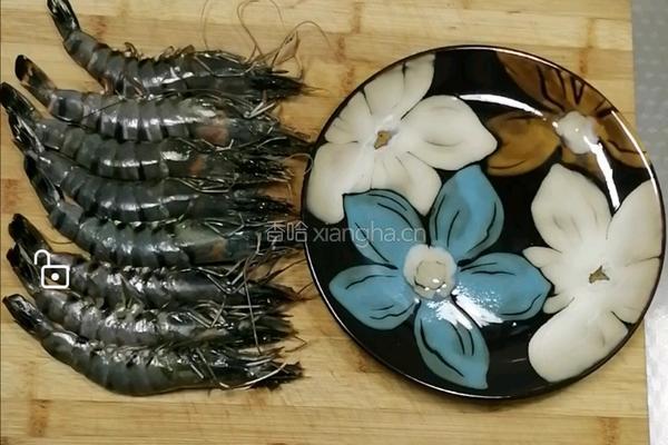 糖醋虾片的做法图解1