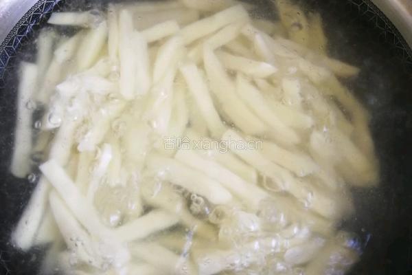 麦当劳薯条的做法图解2