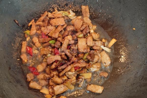 超下饭的包菜炒肉的做法图解6