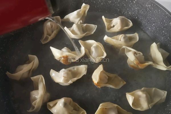 生煎馄饨的做法图解6