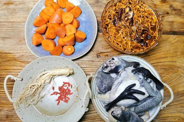 人参虫草花响螺胡萝卜乌鸡汤的做法图解6
