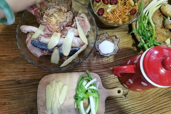 人参虫草花桂圆红枣鸡汤的做法图解4