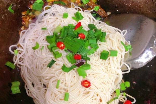 麻辣蒜香牛肉炒面～的做法图解8