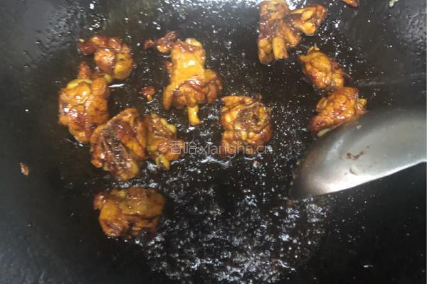 土豆烧鸡腿的做法图解4