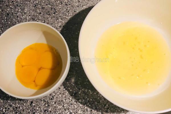 电饭煲做蛋糕的做法图解1