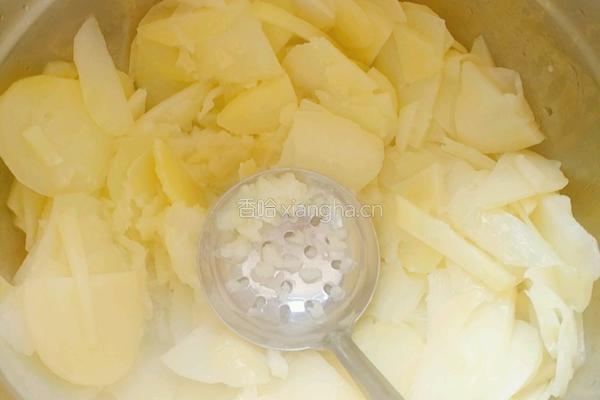 土豆海苔虾条的做法图解2