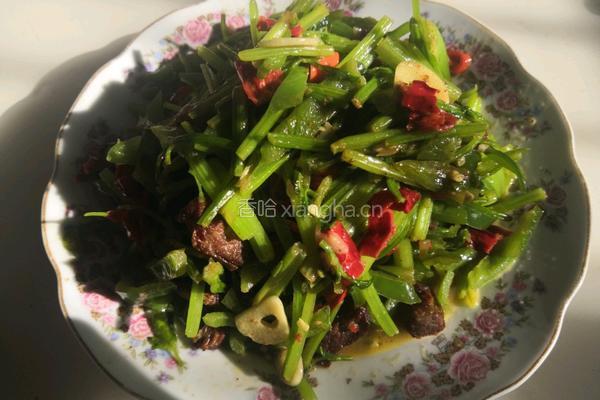 芹菜炒肉的做法图解4