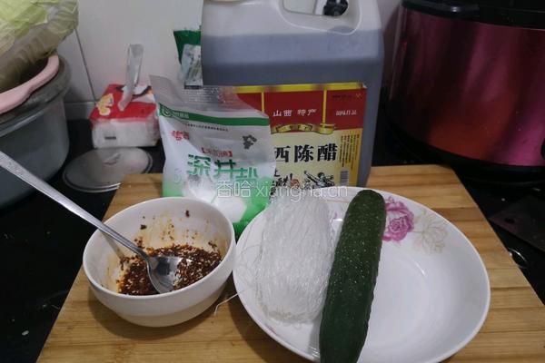 凉拌粉丝的做法图解1