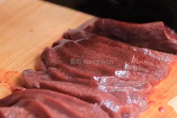 凉拌猪肝的做法图解2