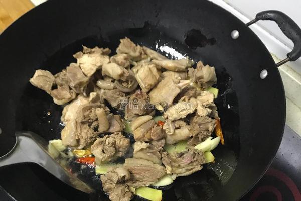 土豆烧鸡块的做法图解6