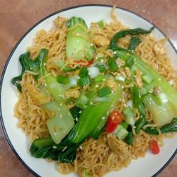 青菜鸡蛋炒面的做法[图]
