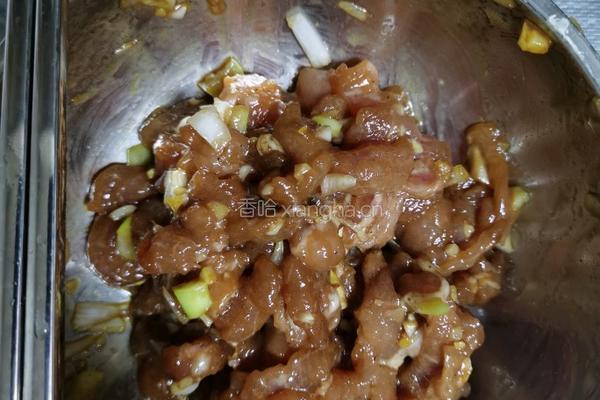 榨菜肉丝面的做法图解2
