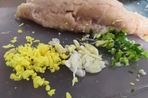 低卡鸡胸肉虾仁丸的做法图解2