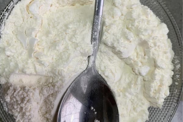 家庭版电饭煲酸奶蛋糕的做法图解2