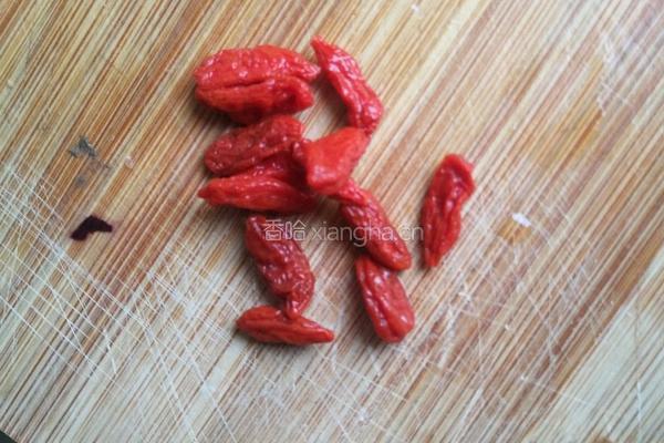 白菜片炒木耳的做法图解1