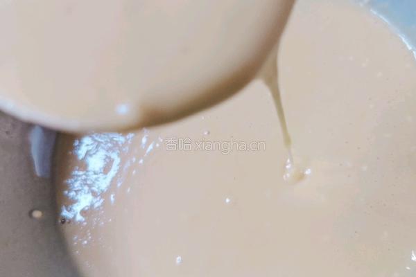 电饭煲戚风蛋糕的做法图解5