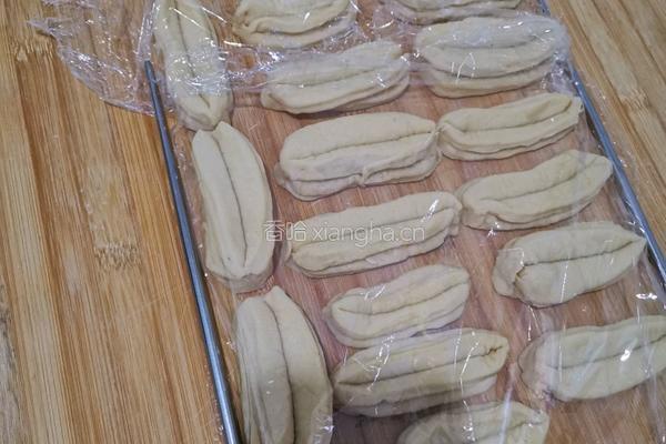 奶香味香酥小油条的做法图解3