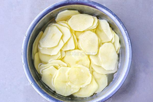 无敌下饭的香辣土豆片的做法图解3