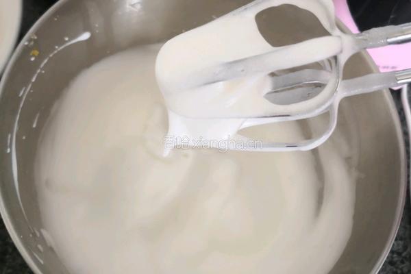 蒸古早味蛋糕的做法图解1