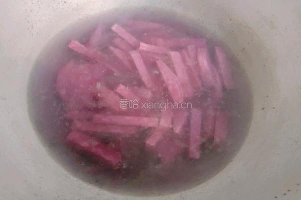 紫薯拔丝的做法图解1