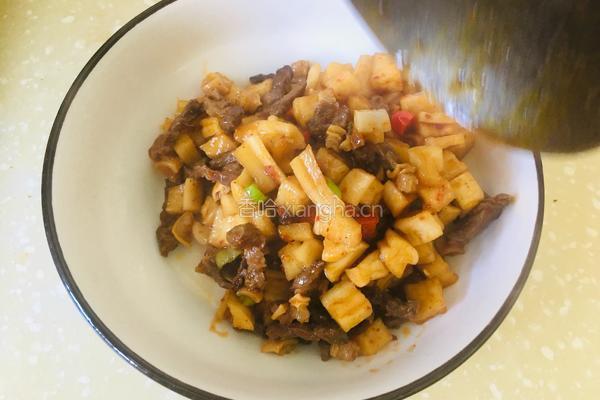 萝卜干炒牛肉的做法图解8