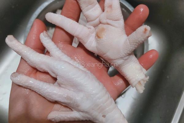 卤鸡爪的做法图解1
