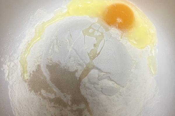 香酥牛奶小油条的做法图解1