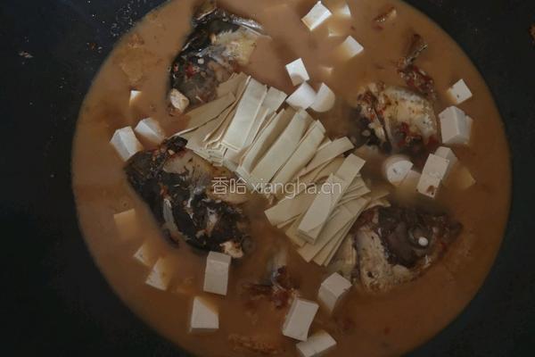 豆瓣鱼头豆腐汤的做法图解5