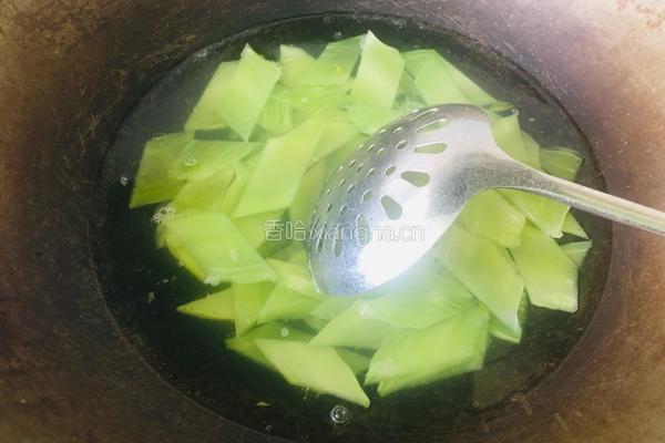 清炒莴笋的做法图解2