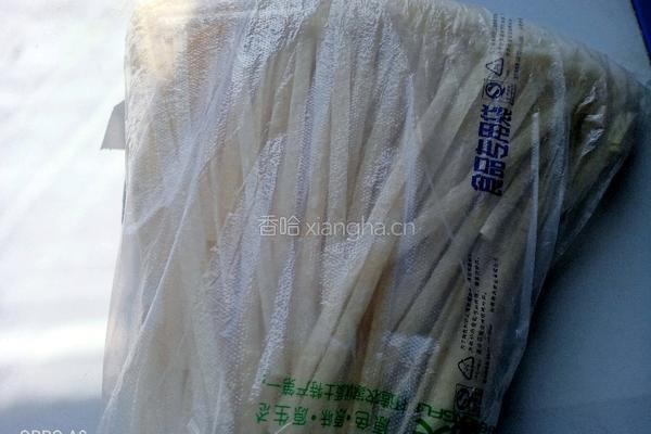 凉拌牛筋面的做法图解1