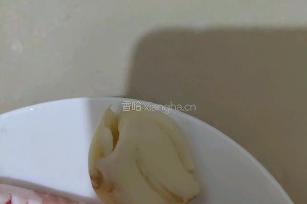 五花肉炒荷兰豆的做法图解3